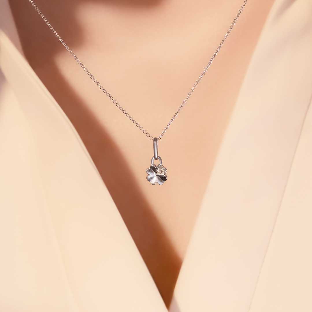 Clover Necklace