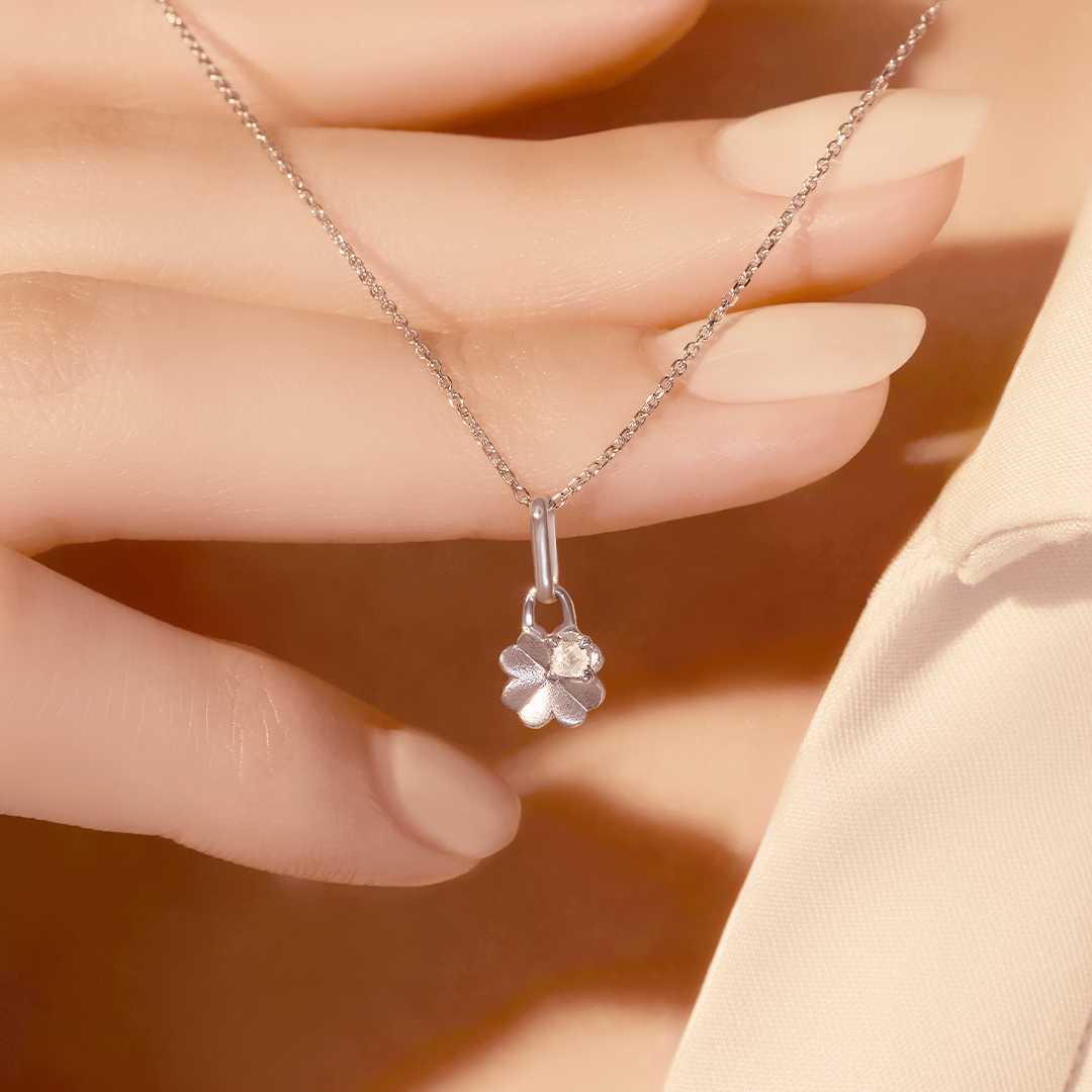 Clover Necklace